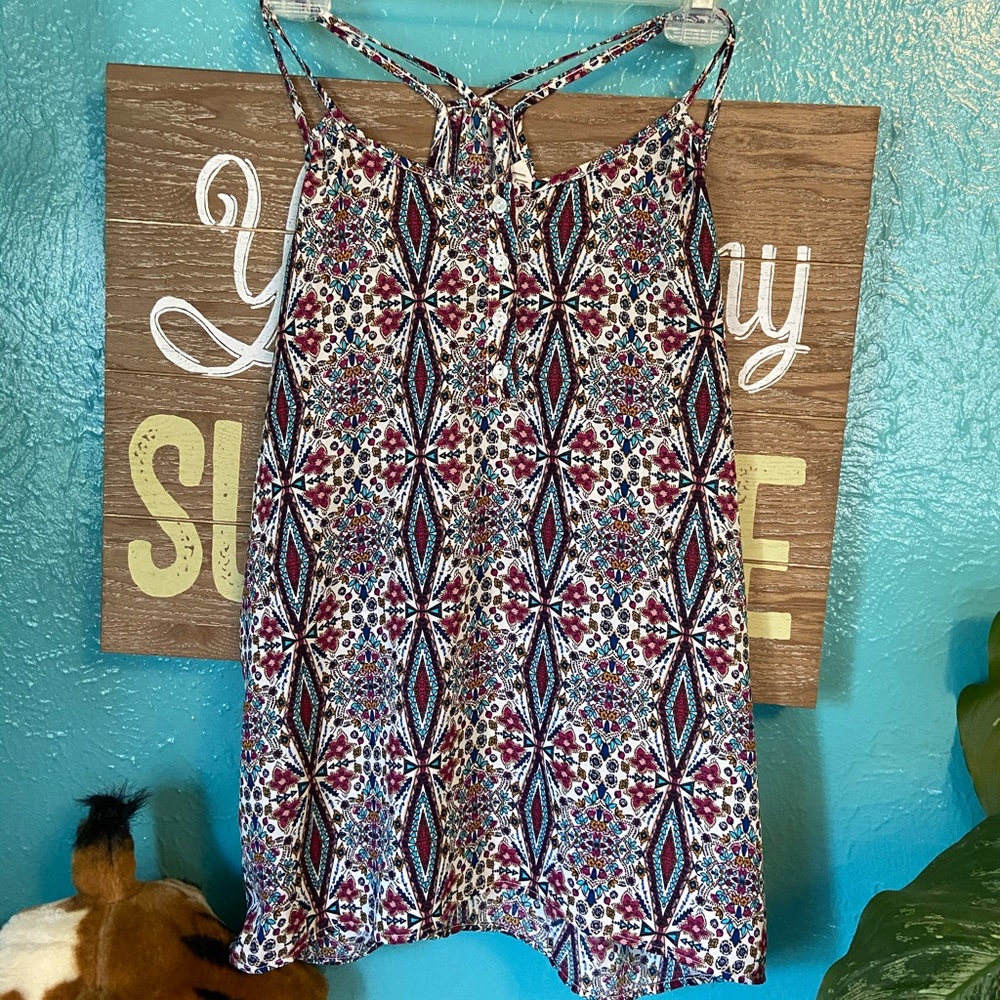 Cute decorative button tank top